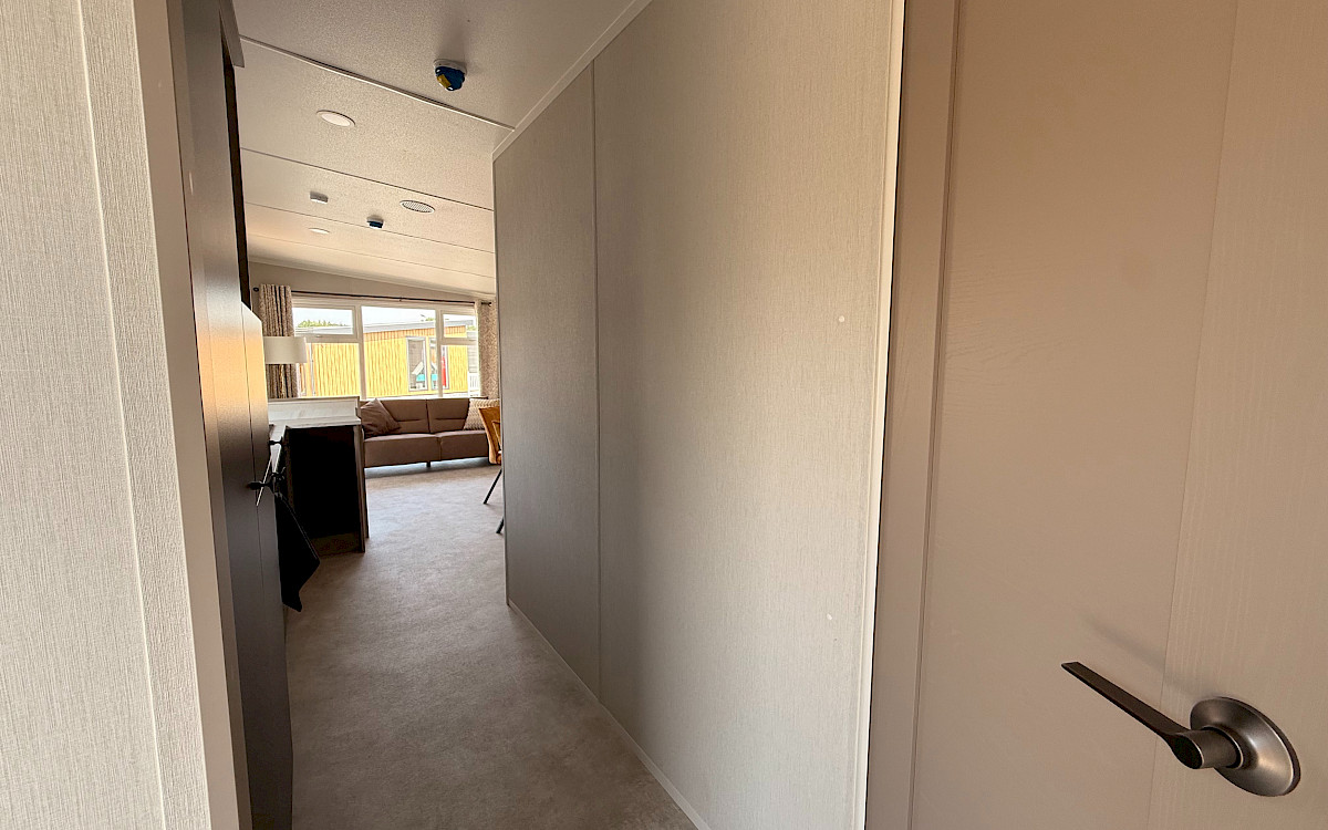 Sunseeker Ruby special black 1000/2