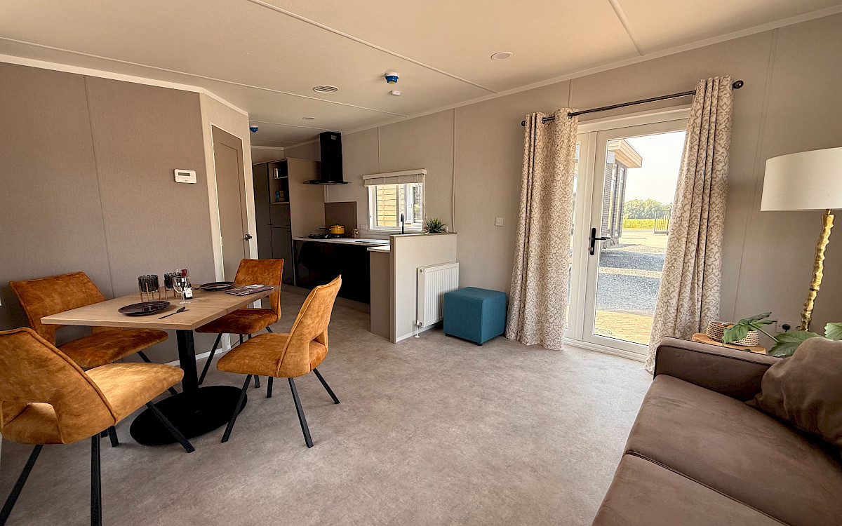 Sunseeker Ruby special black 1000/2