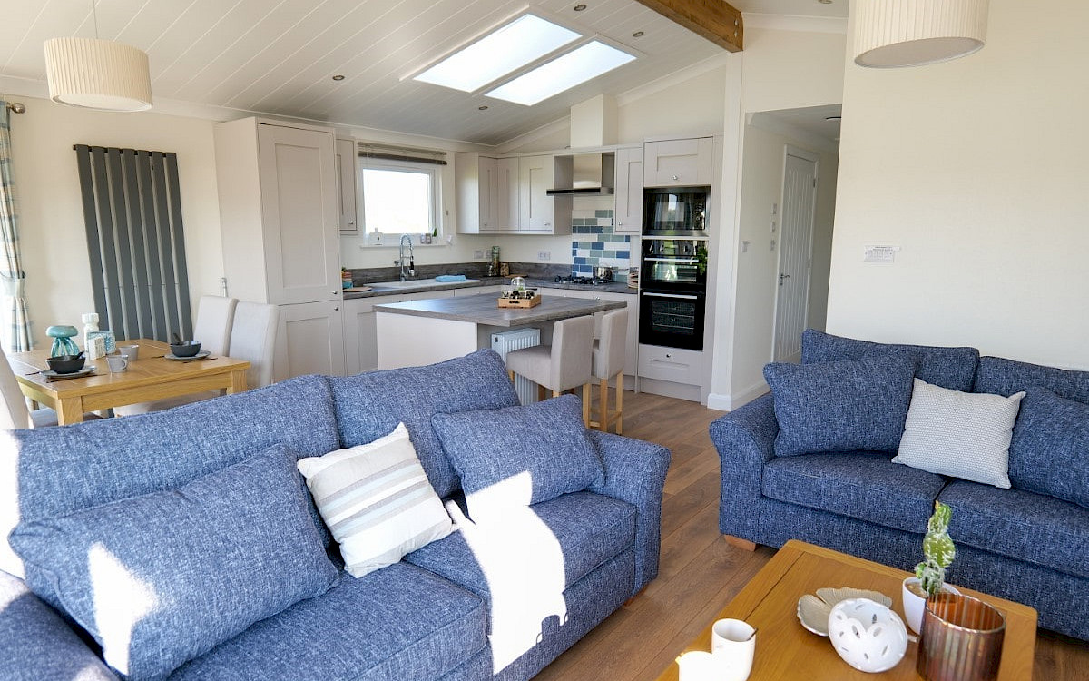 Acorn Chalet 1200 x 600