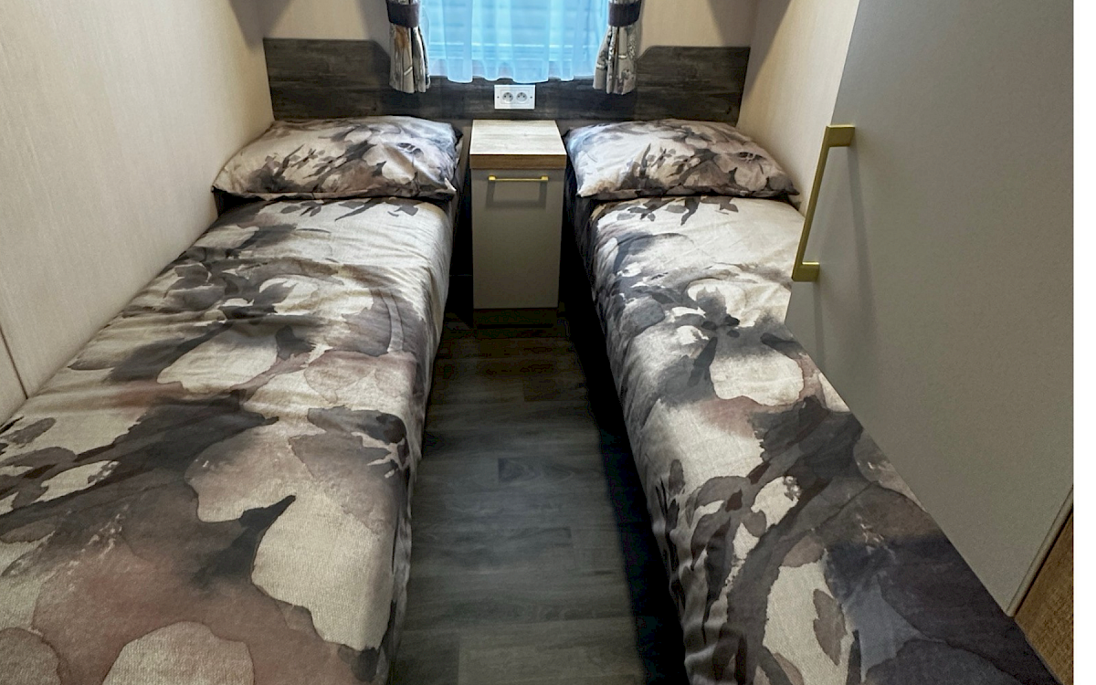 Swift Bordeaux 1200/3